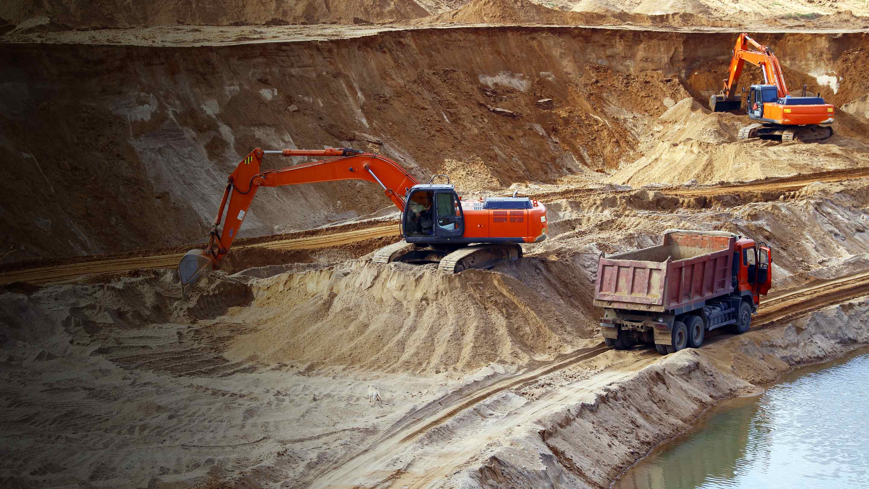 chantier de construction avec un tas d'ouvriers