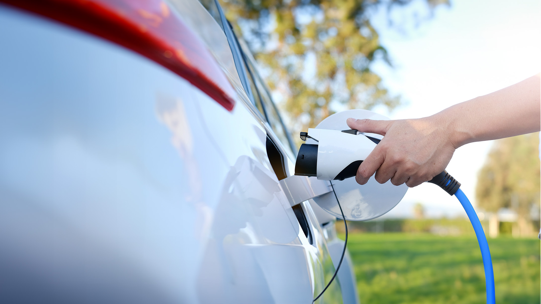 charging ev car