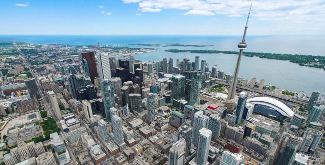 Birds eye view of the City of Toronto with skyscrapers and the CN tower