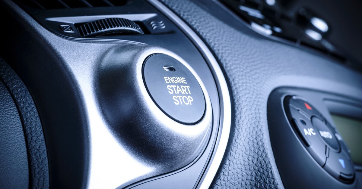 Bouton Start/Stop d'un véhicule électrique.