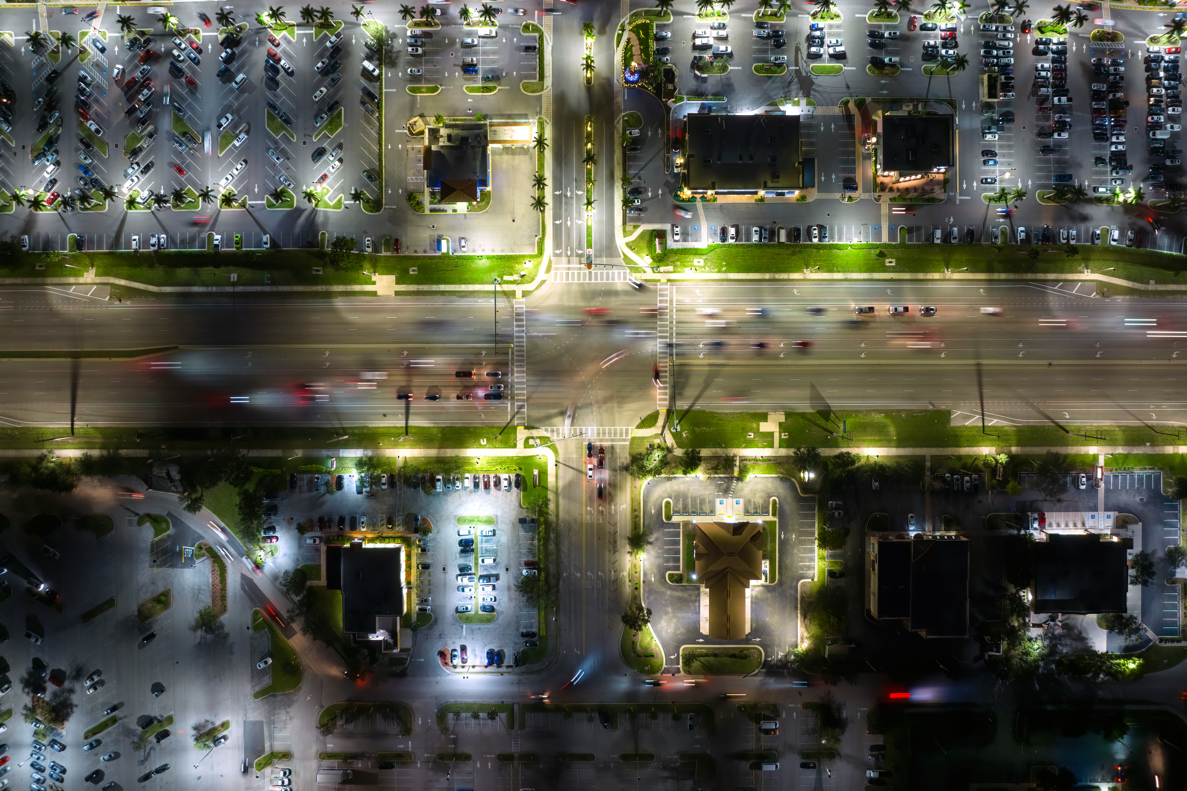 Ville vue du ciel la nuit