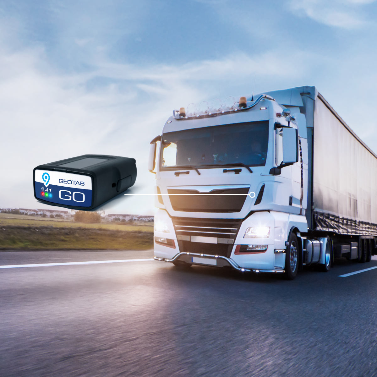 Camion su strada con immagine del device GO9 collegato