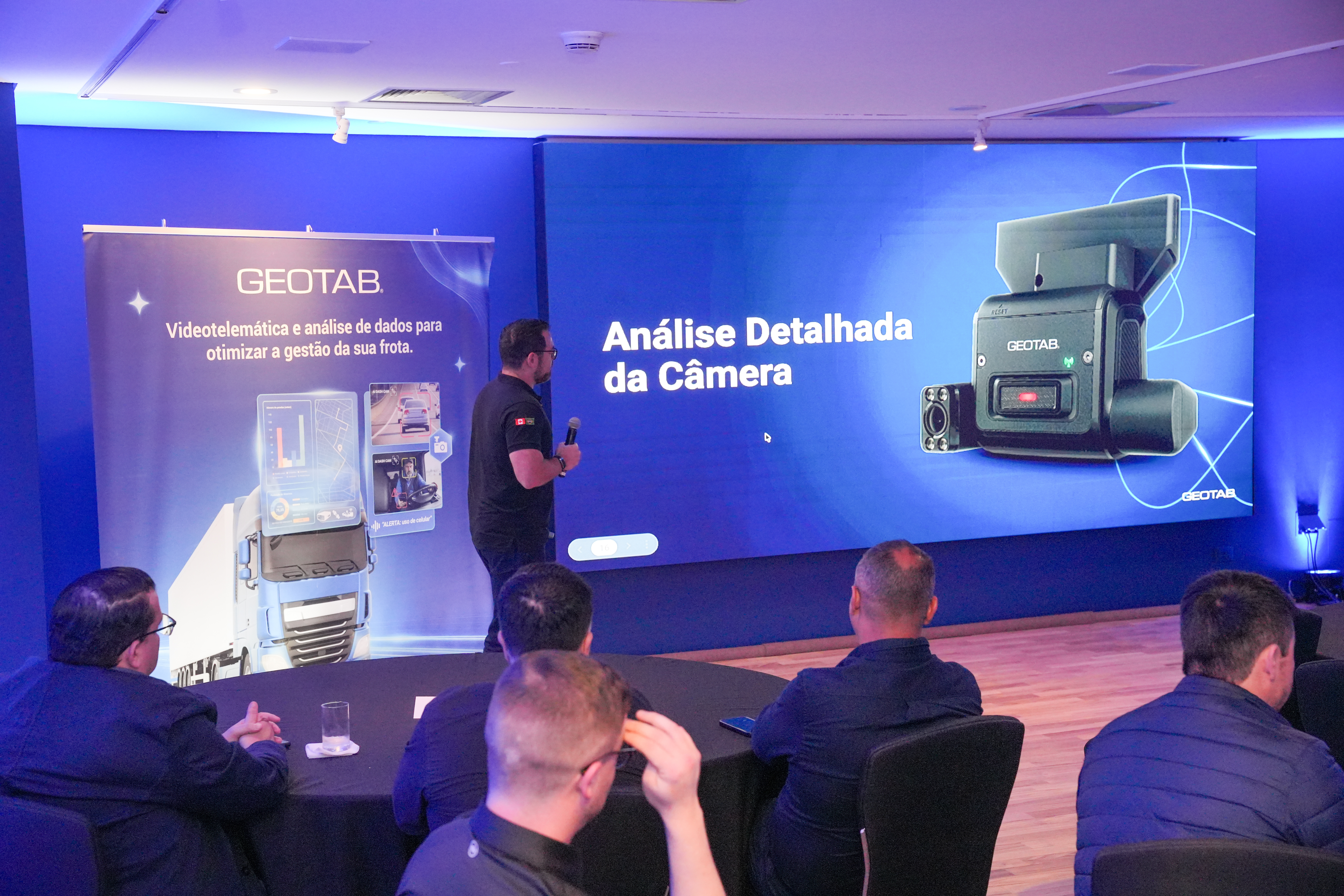 benefícios da videotelemetria com IA Go focus plus, com alerta de voz na cabine imediatamente após um comportamento de risco do motorista acontecer 