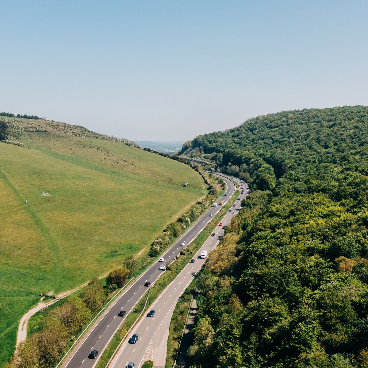 Relatórios de sustentabilidade: como medir a emissão de CO₂ em frotas