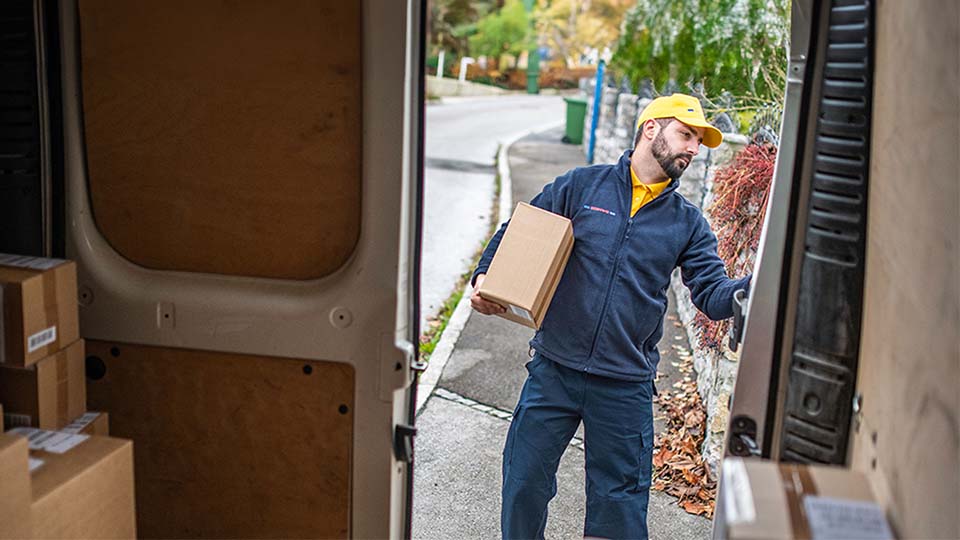 Courier makes a last mile delivery