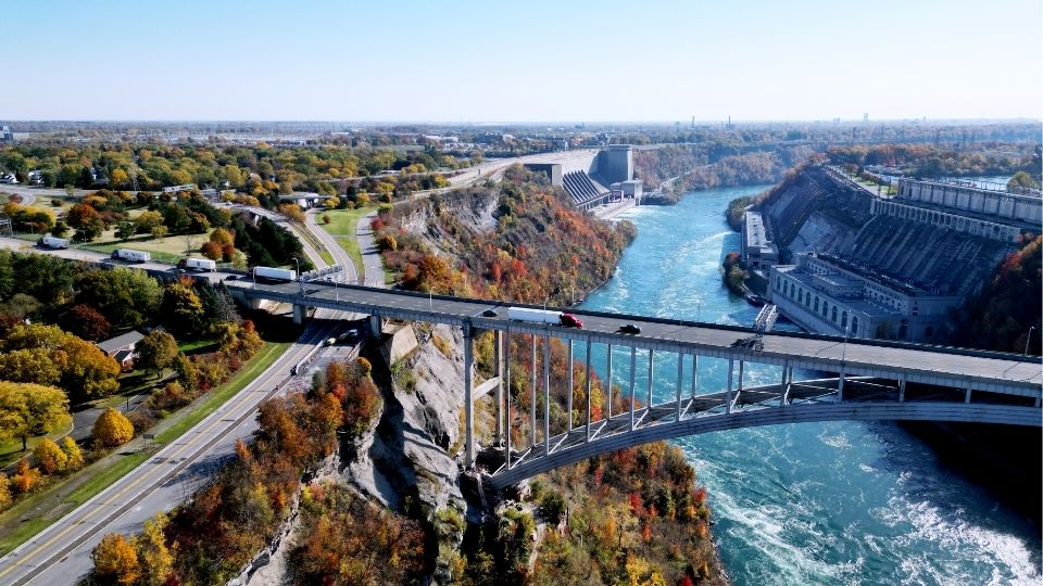 bridge crossing