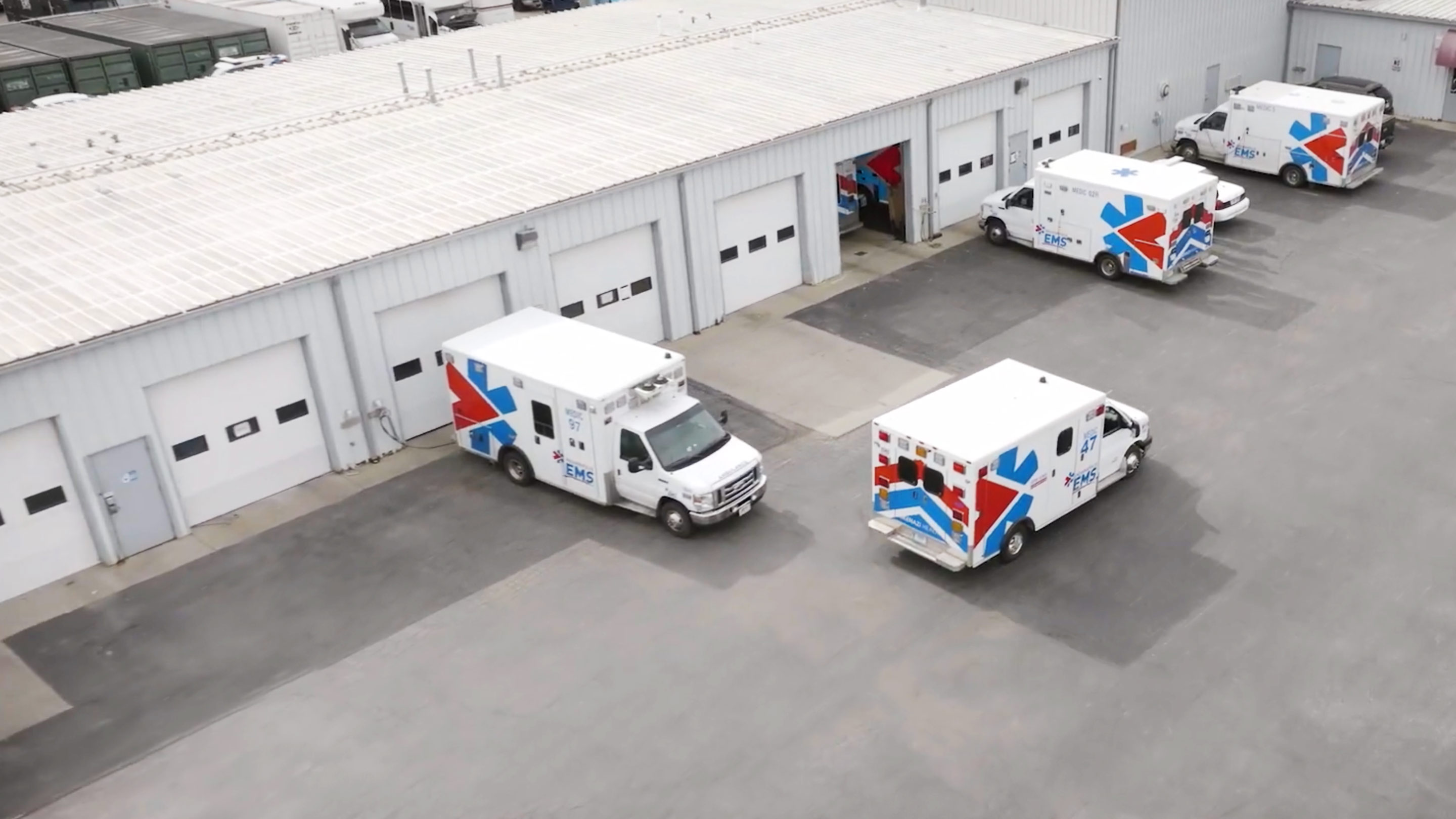 Photo of indianapolis EMS parked