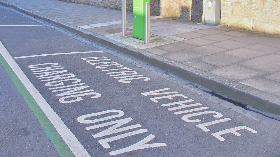 sidewalk-ev-charging-only