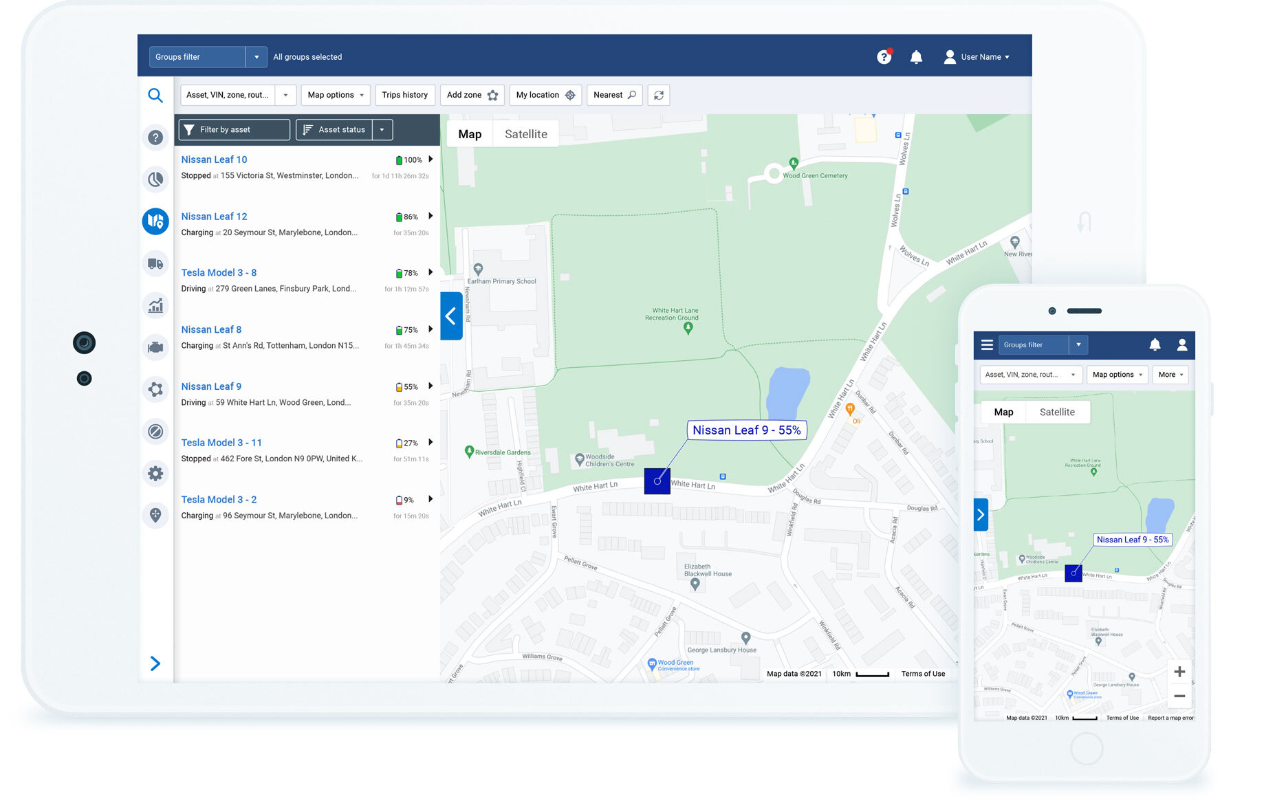 Screenshot MyGeotab that shows vehicles on a live map and their associated state of charge.